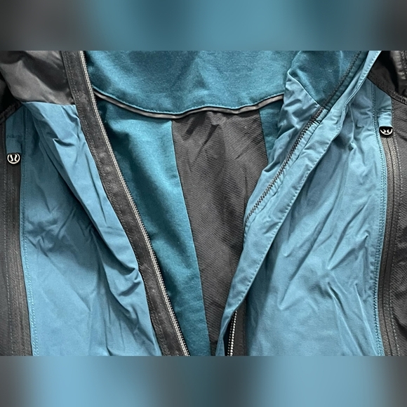 Lululemon Right Round Jacket Alberta Lake Blue Size 4 - Picture 5 of 6